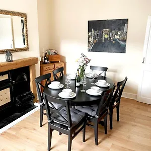  Apartment The Neville - Quaint Victorian With Free Parking